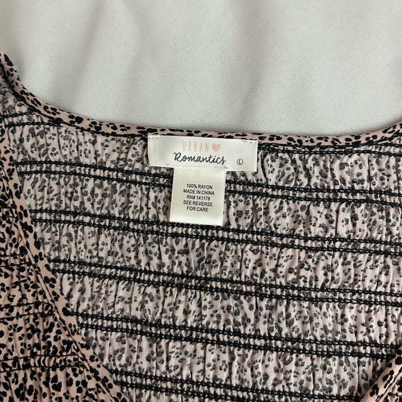 Urban Romantics Leopard Print Top - Picture 3 of 3